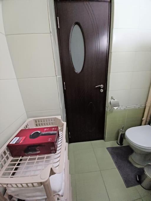 Garsoniera Linistita Zona Vitan Bukarest Exteriör bild