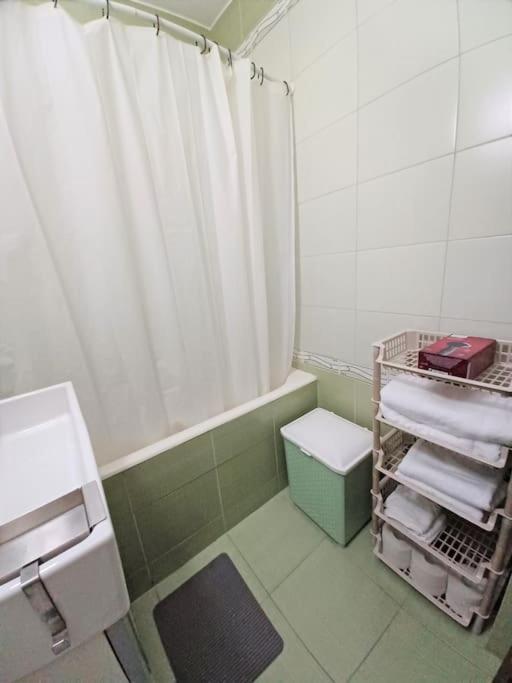 Garsoniera Linistita Zona Vitan Bukarest Exteriör bild